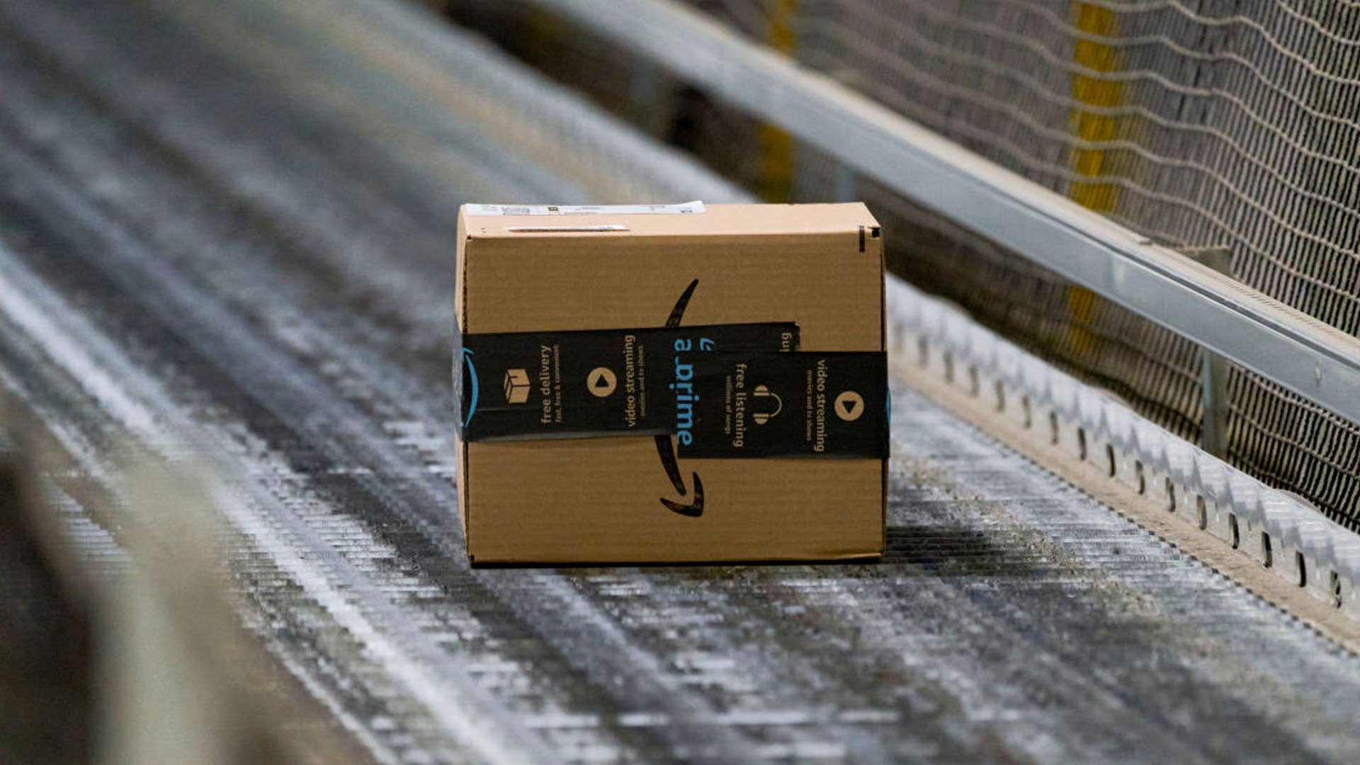 The Phixton Rechargeable LED Flashlight Is 40% Off