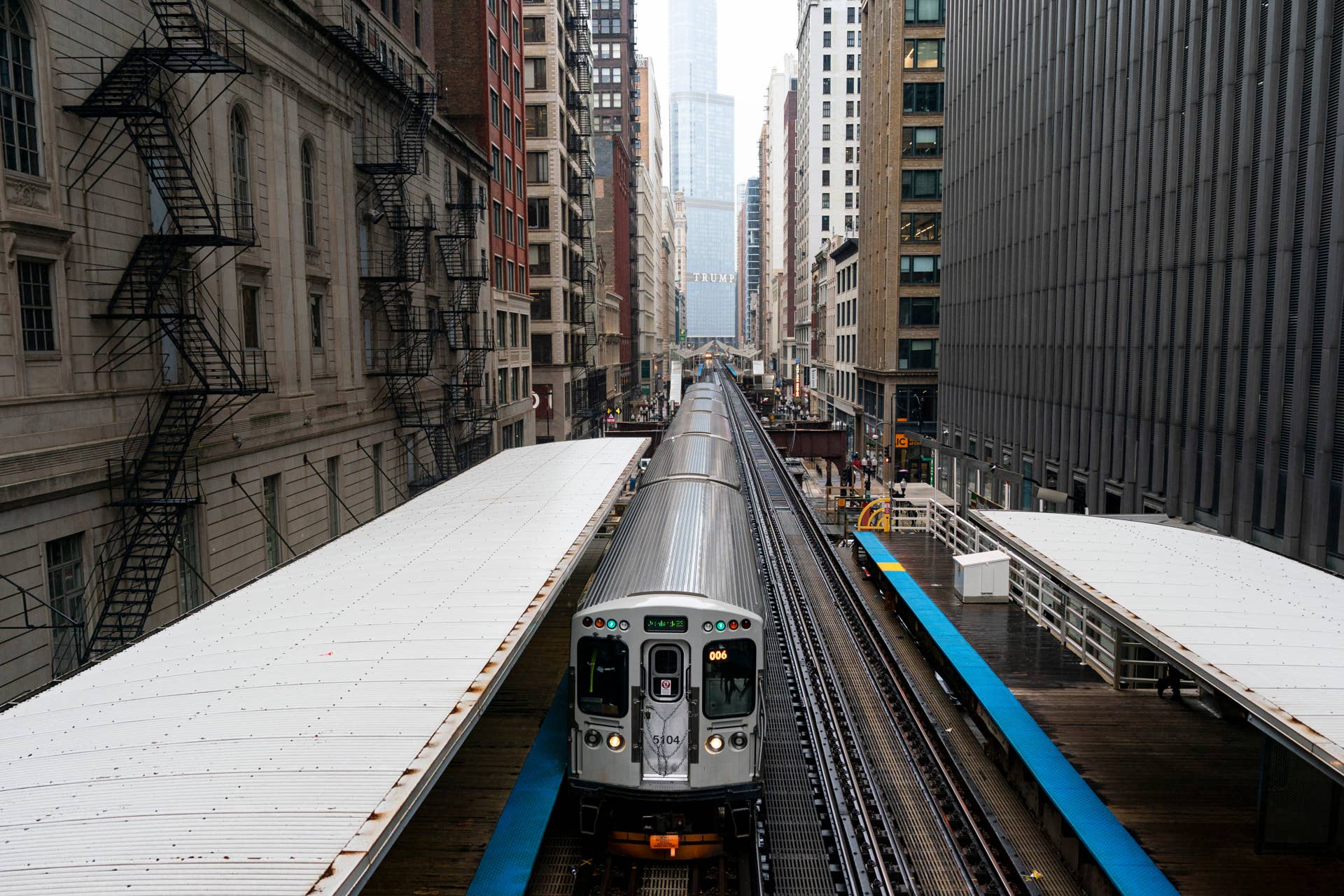 A Chicago Transit Authority (CTA) L train in the Loop neighborhood of Chicago, Illinois, US, on Thursday, Aug. 15, 2024. Roughly 50,000 people are expected in Chicago for the DNC, and local leaders are keen to buff up Chicago's pandemic-dinged image as Chicago's transit system overall ridership sat at 60% of pre-pandemic passenger levels at the start of 2024. Photographer: Al Drago/Bloomberg via Getty Images