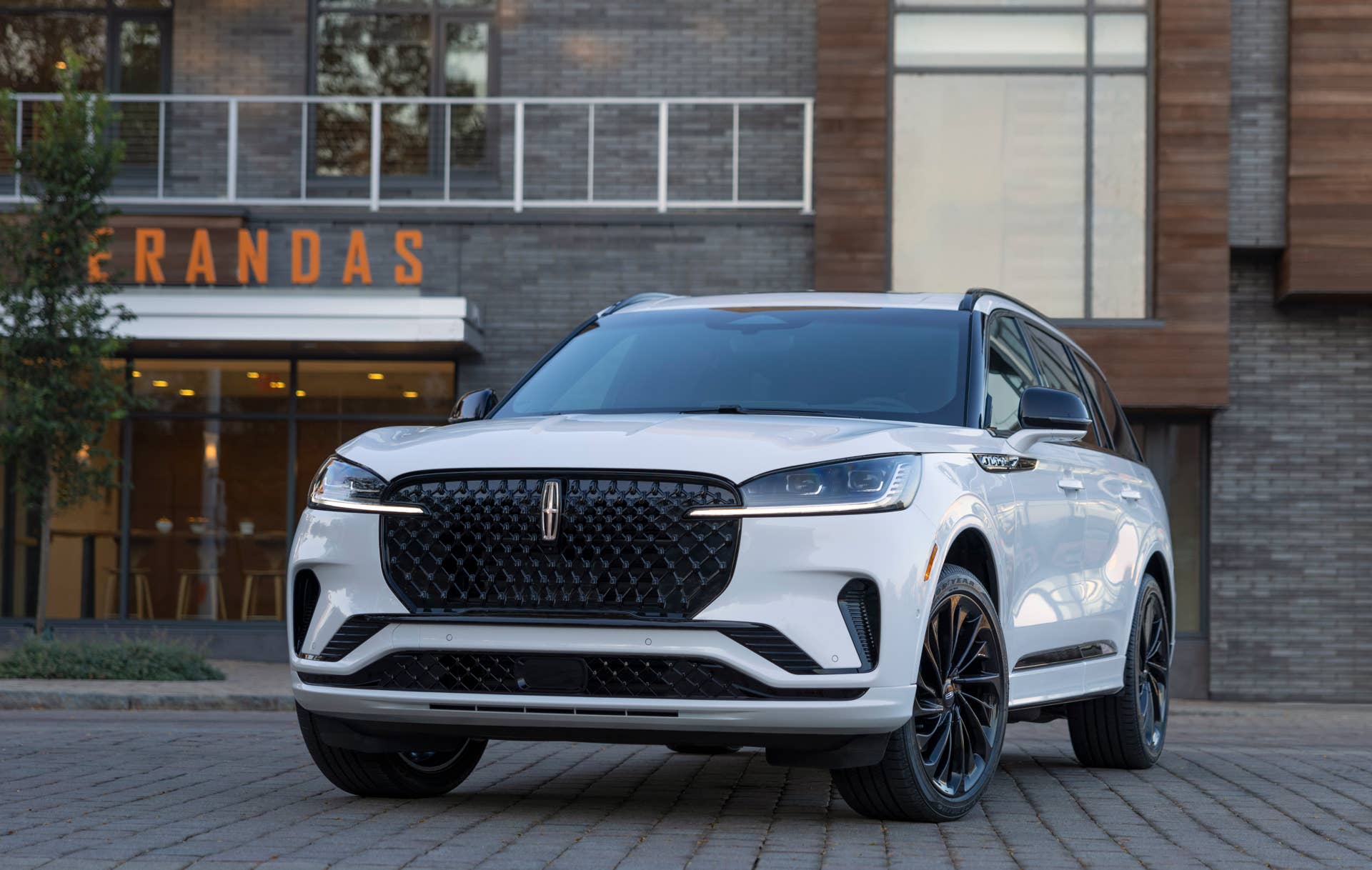 Lincoln Aviator Reserve with Jet Package