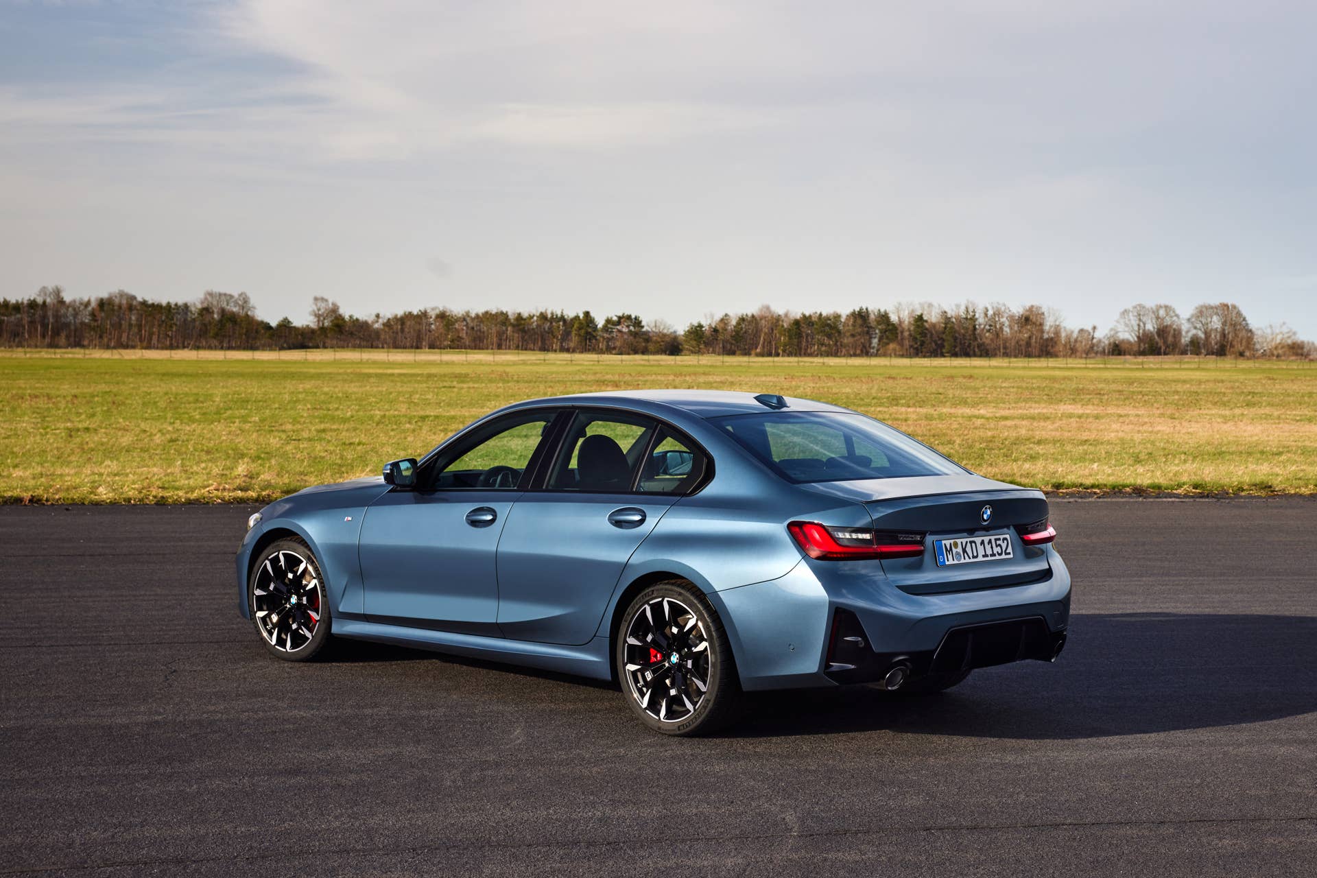 2025 BMW 330i