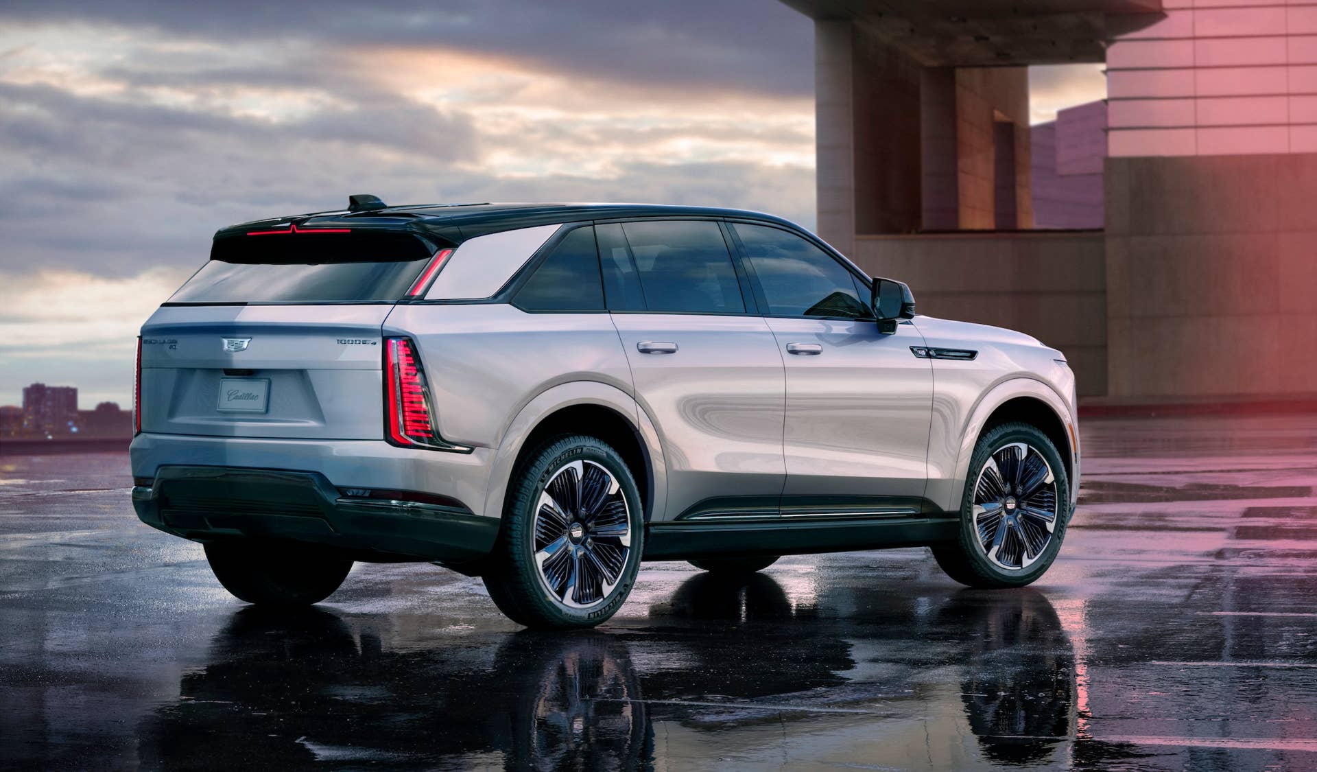 2025 Cadillac Escalade IQ Review Specs Pricing And Warranty Autoblog 2025-cadillac-escalade-iq-review-specs-pricing-and-warranty-autoblog