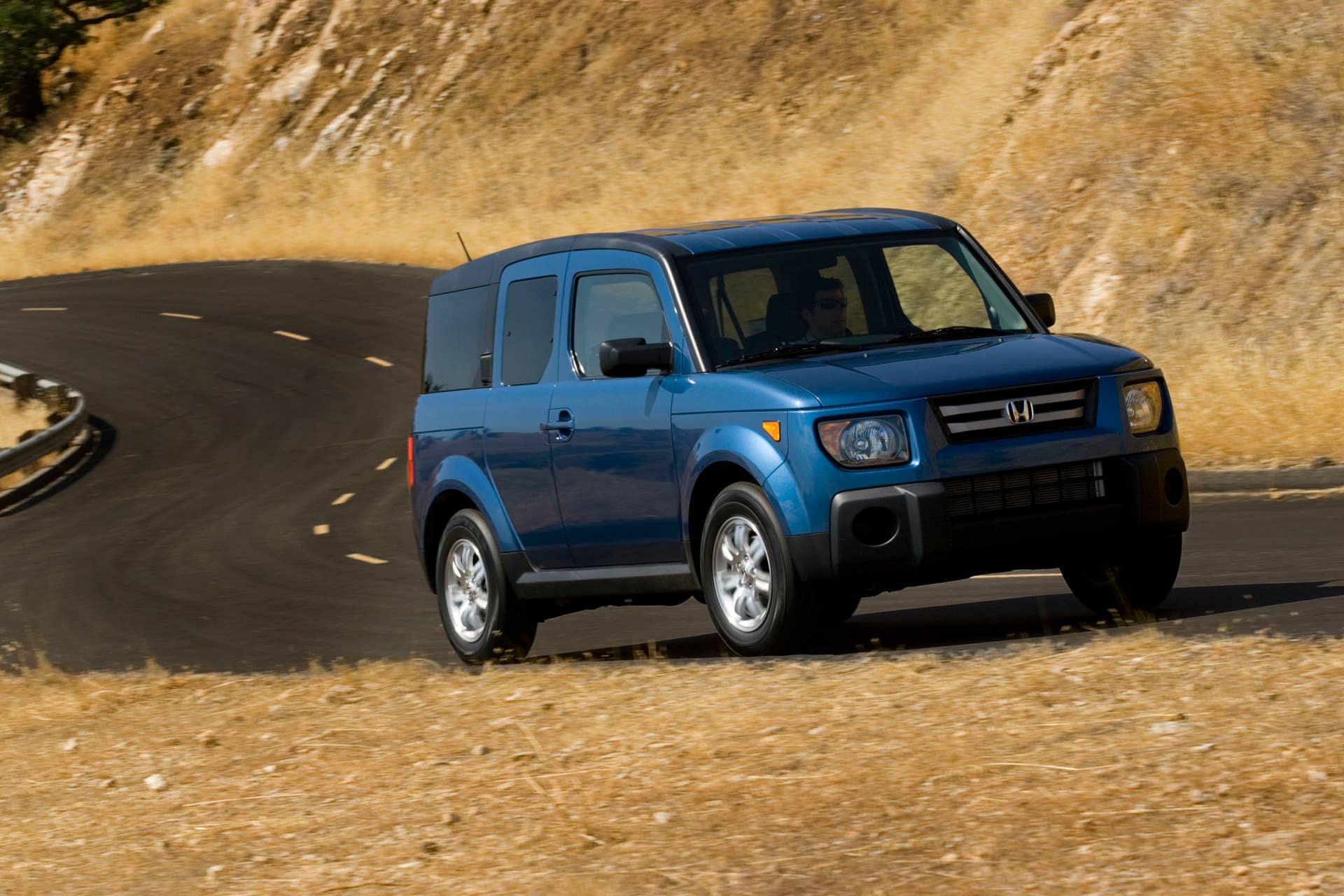 What If Honda Revived The Element To Challenge Ford s Bronco Sport what-if-honda-revived-the-element-to-challenge-ford-s-bronco-sport