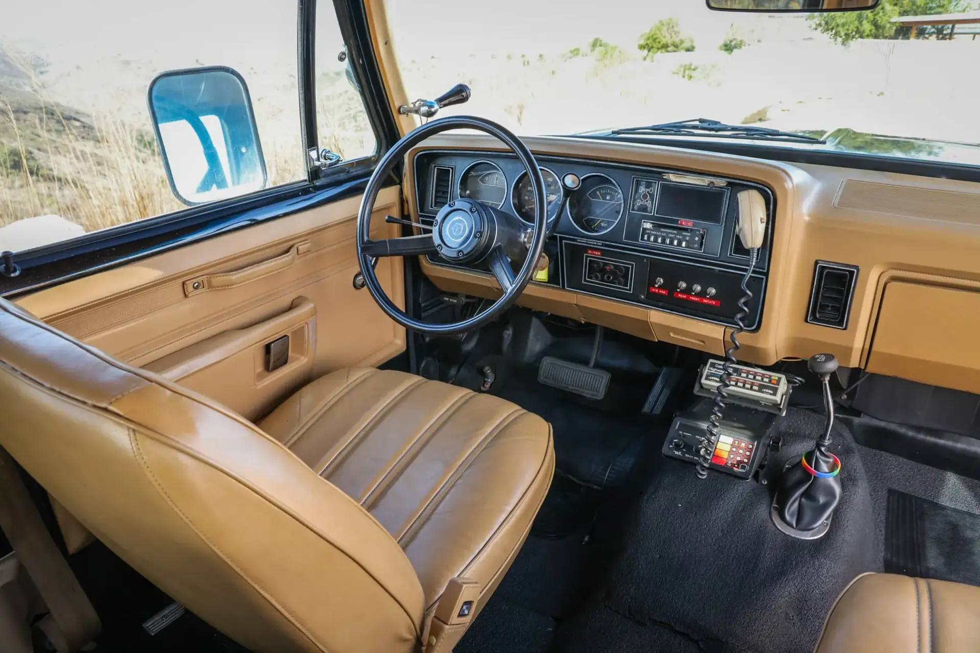 Ex-CHP 1982 Dodge Ramcharger 4×4