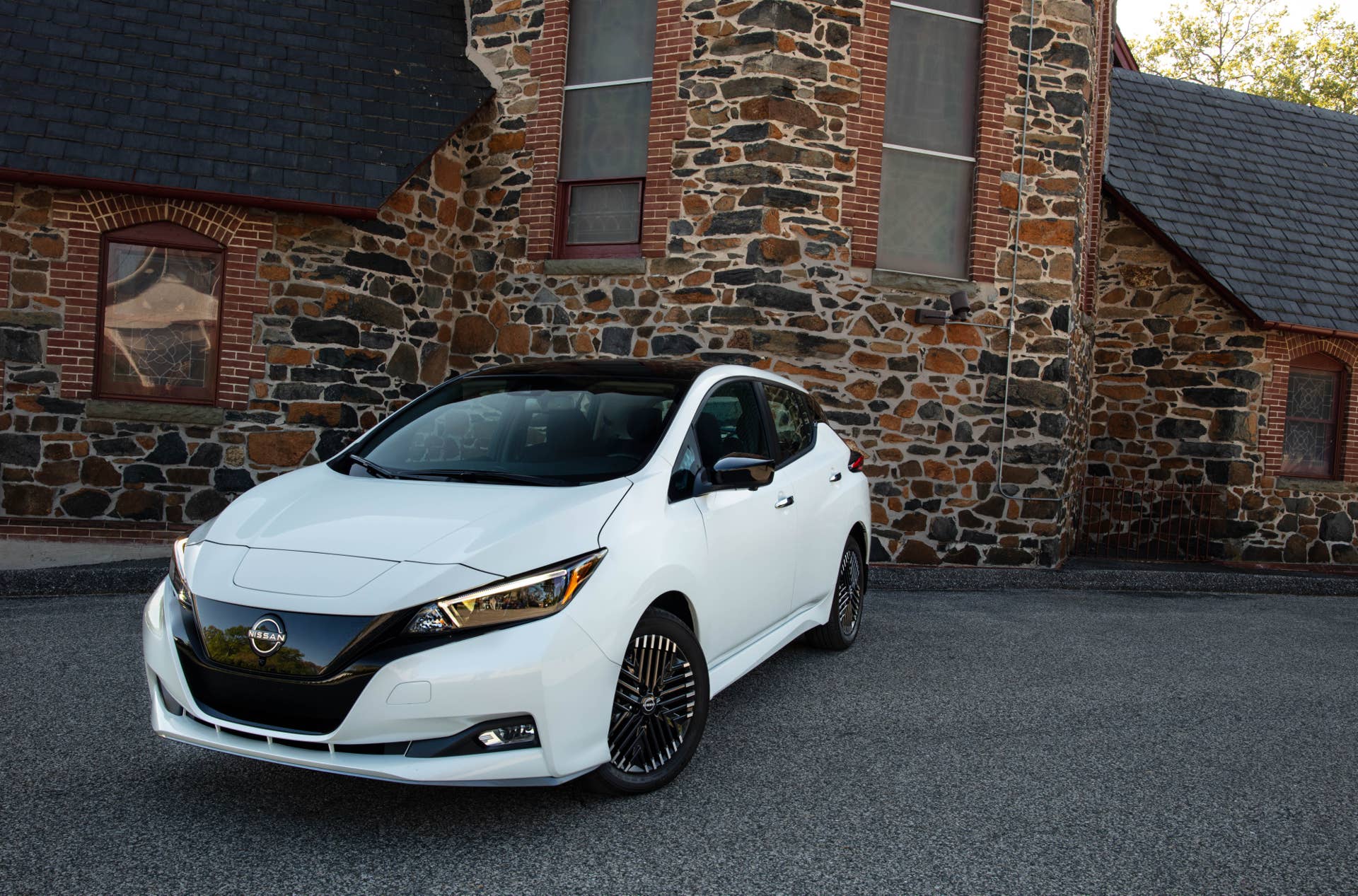 2025 Nissan LEAF