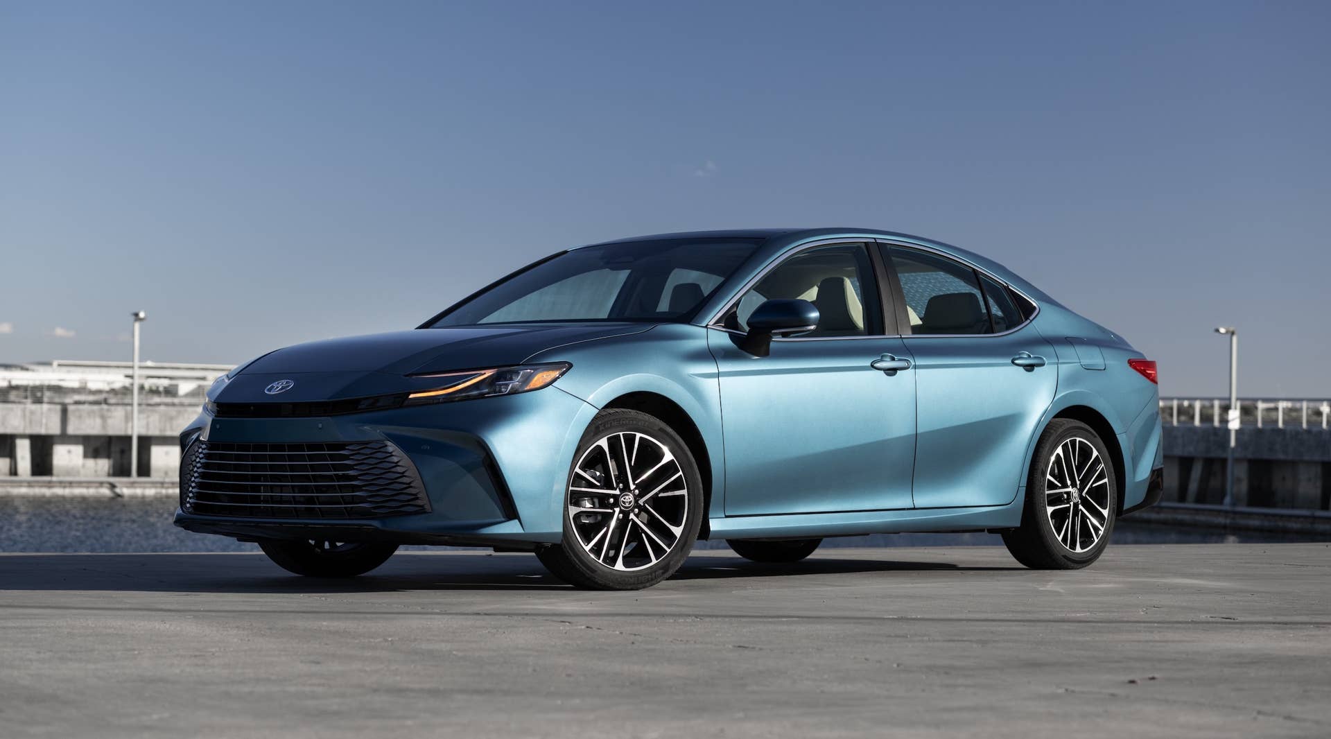 2025 Toyota Camry XLE AWD