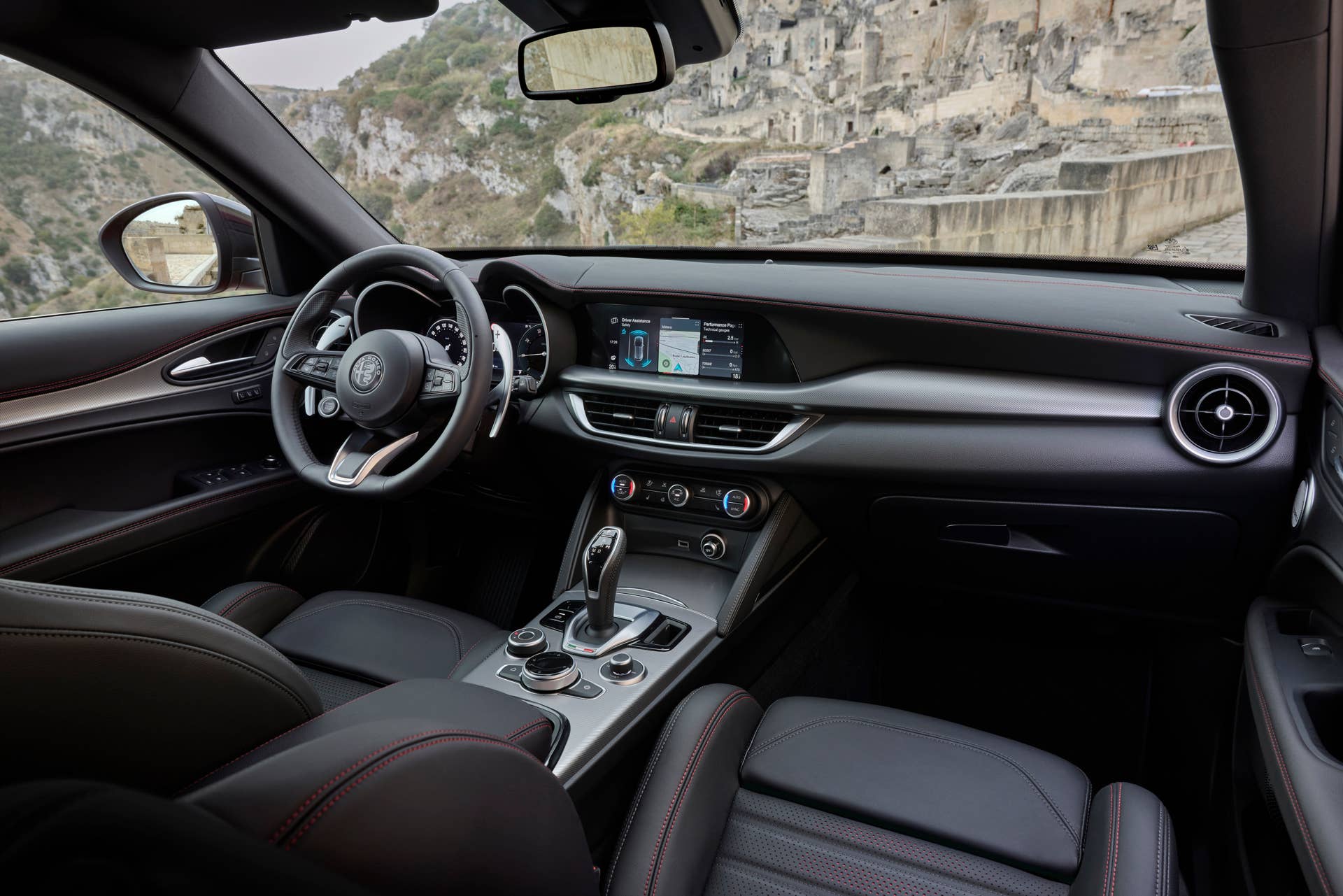 2025 Alfa Romeo Stelvio