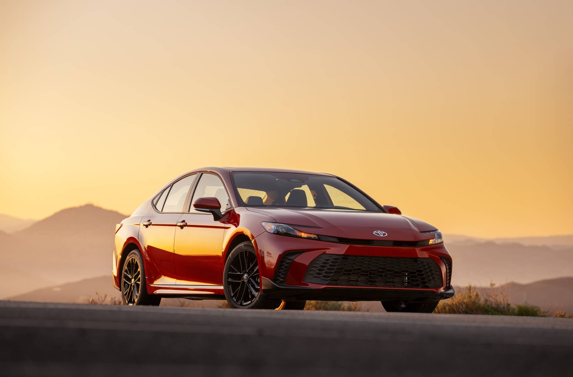 2025 Toyota Camry SE AWD