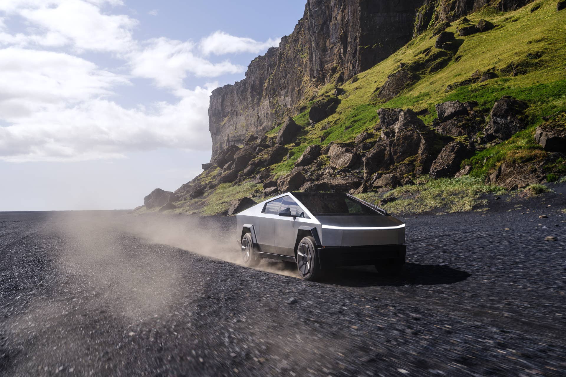tesla-drops-killer-cybertruck-lease-offer-for-june-autoblog