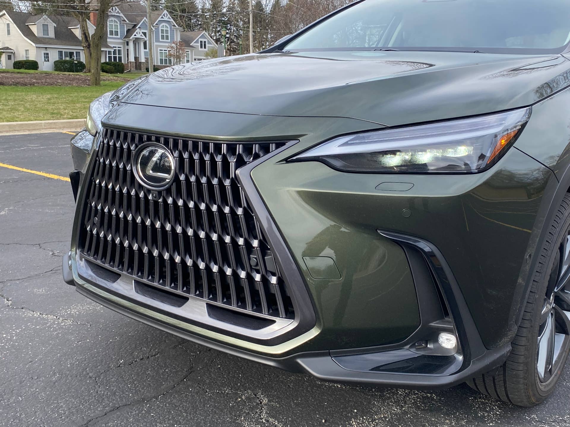 An Expert's Review of Living With the 2025 Lexus NX 450h+ - Autoblog