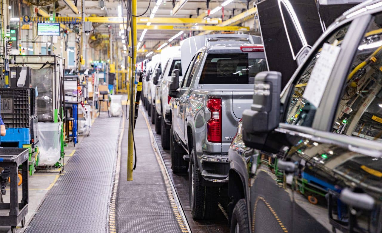 GM Is Spending $1.3 Billion to Keep V8 Trucks Alive