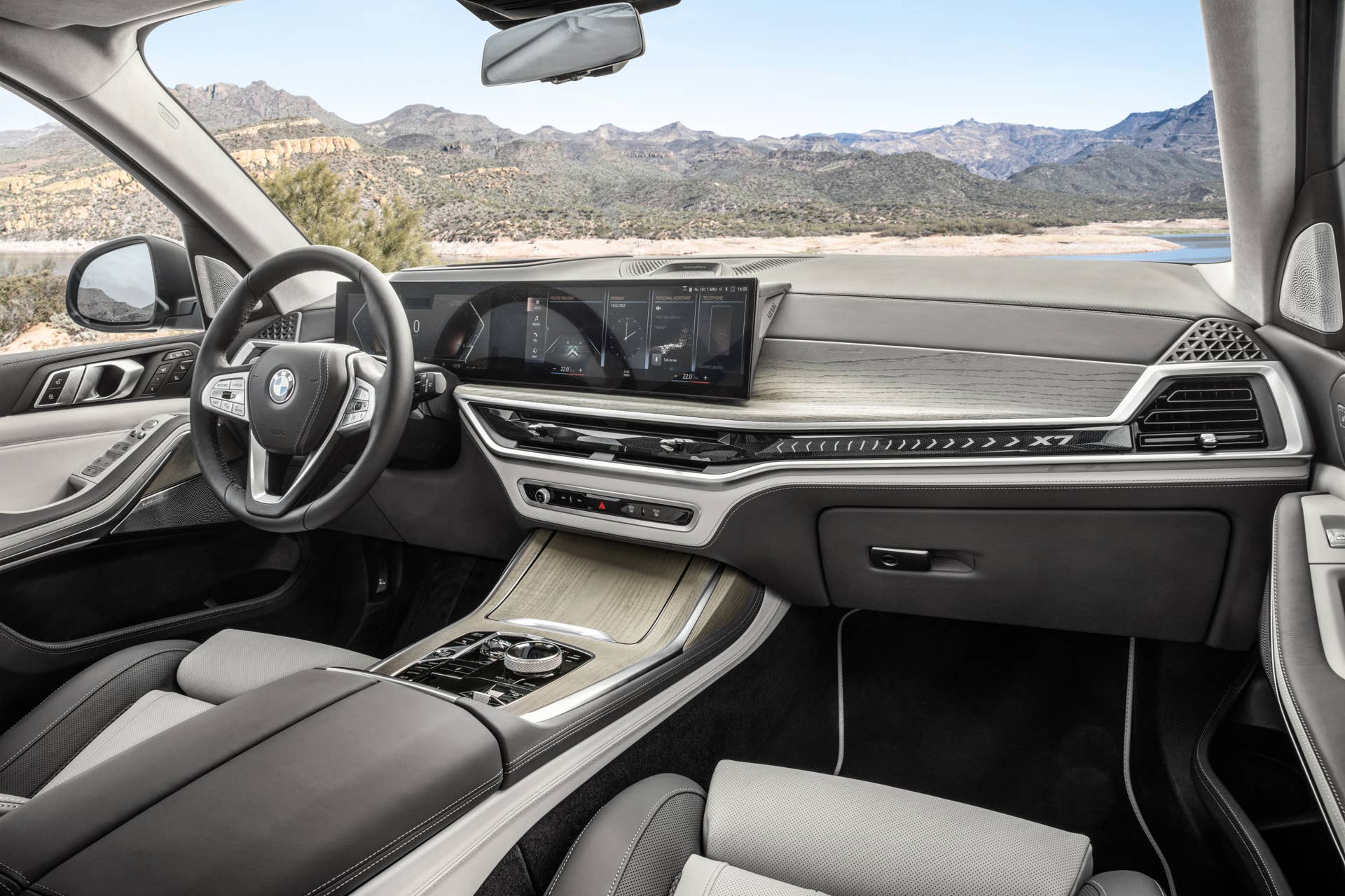 2025 BMW X7