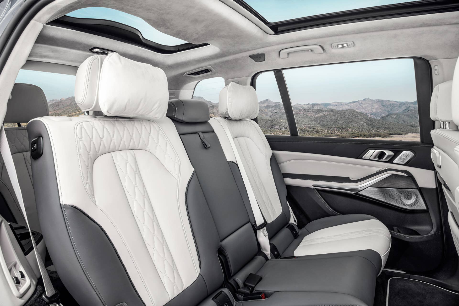 2025 BMW X7