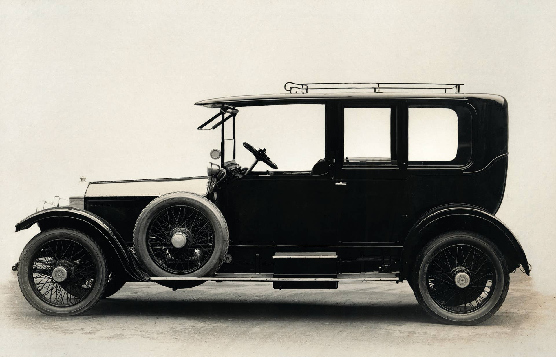 Rolls-Royce 40/50 HP Silver Ghost Limousine by Hooper