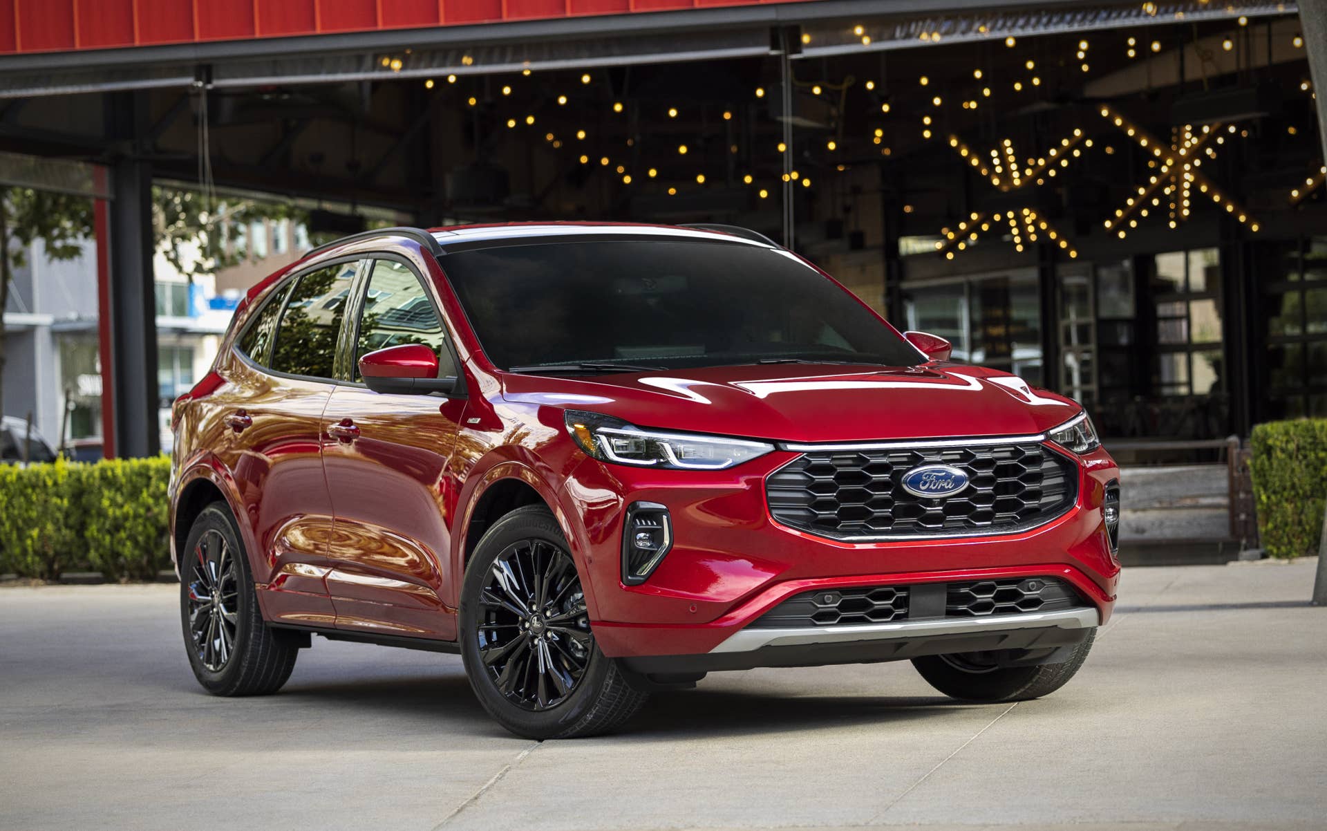 Ford Offers Essential October Lease Deals for 2026 Escape - Autoblog