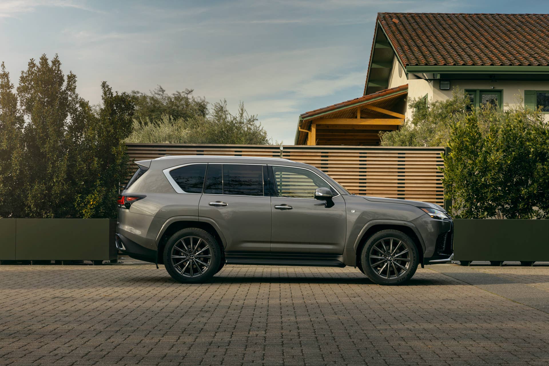 2025 Lexus LX 700h F Sport Handling side view