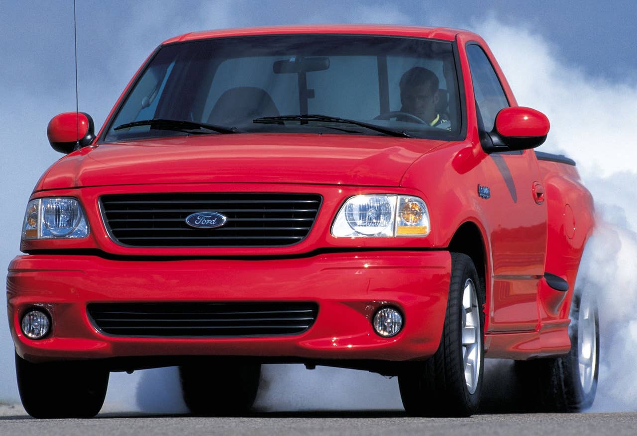 2001 Ford F-150 SVT Lightning in action