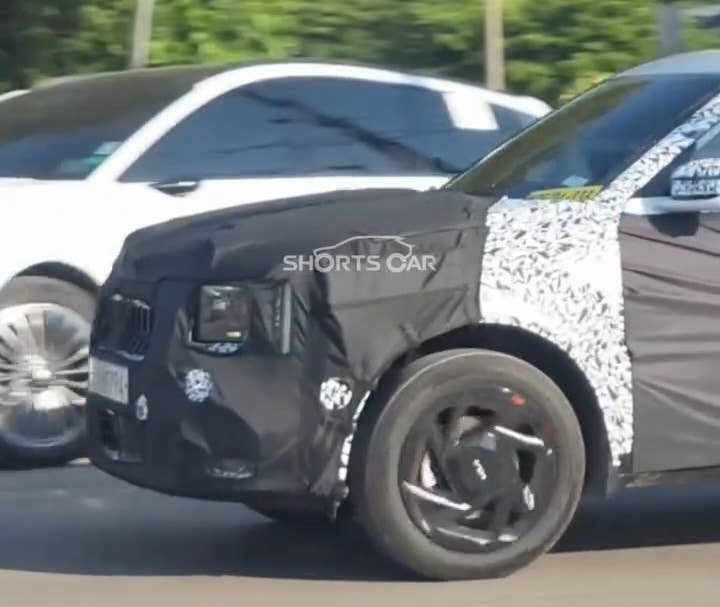 Kia EV5 GT Spy Shots wheels