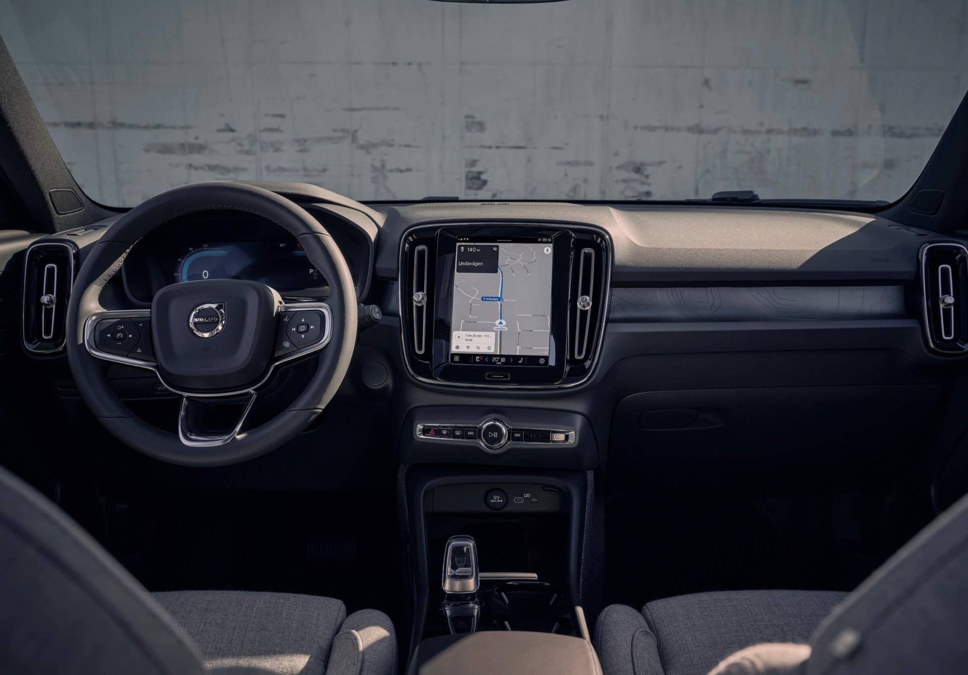 2023 Volvo XC40 interior