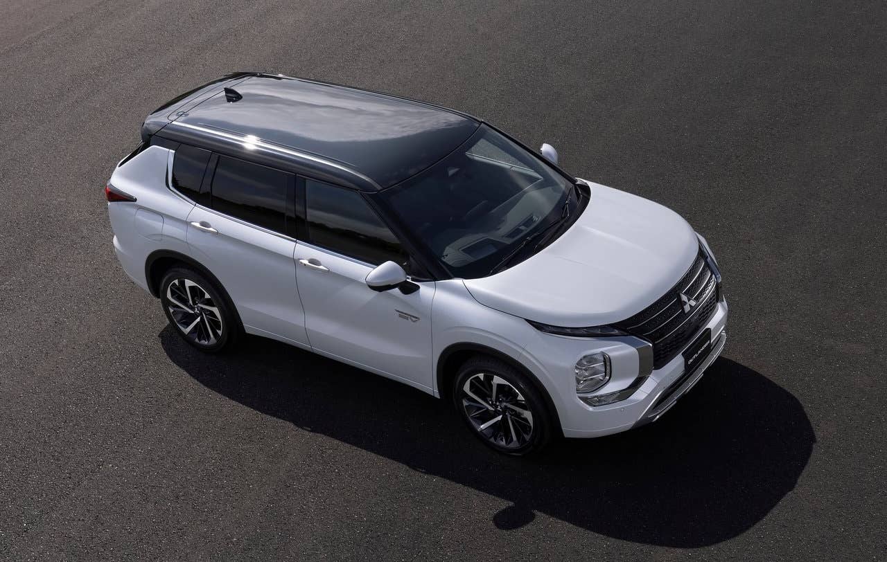 2022 Mitsubishi Outlander PHEV front top view