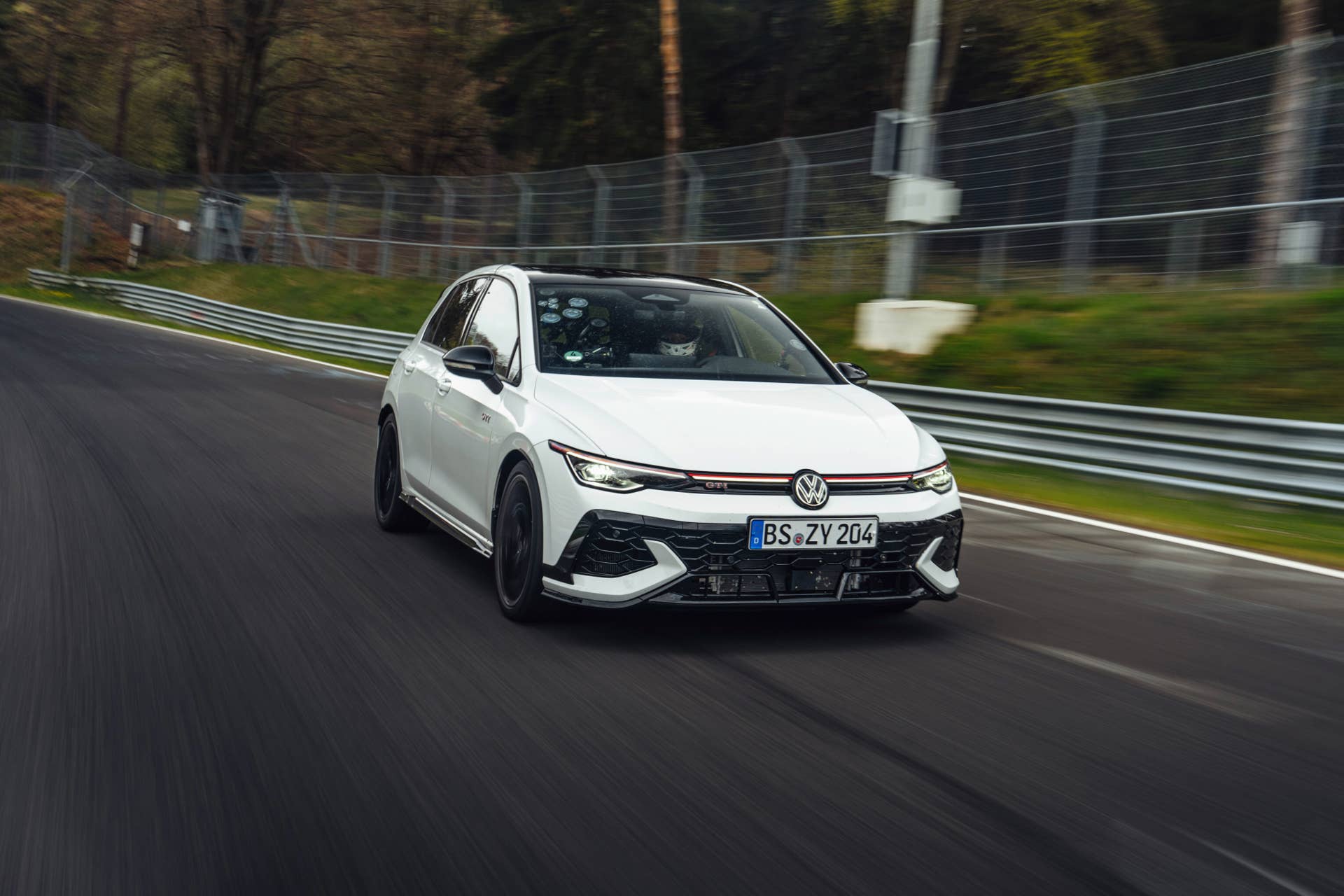 VW Golf GTI Edition 50