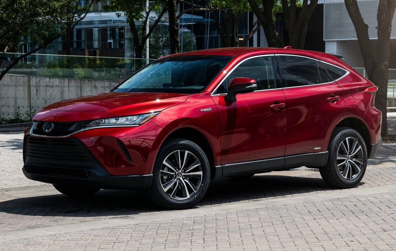 2021 Toyota Venza red front quarter