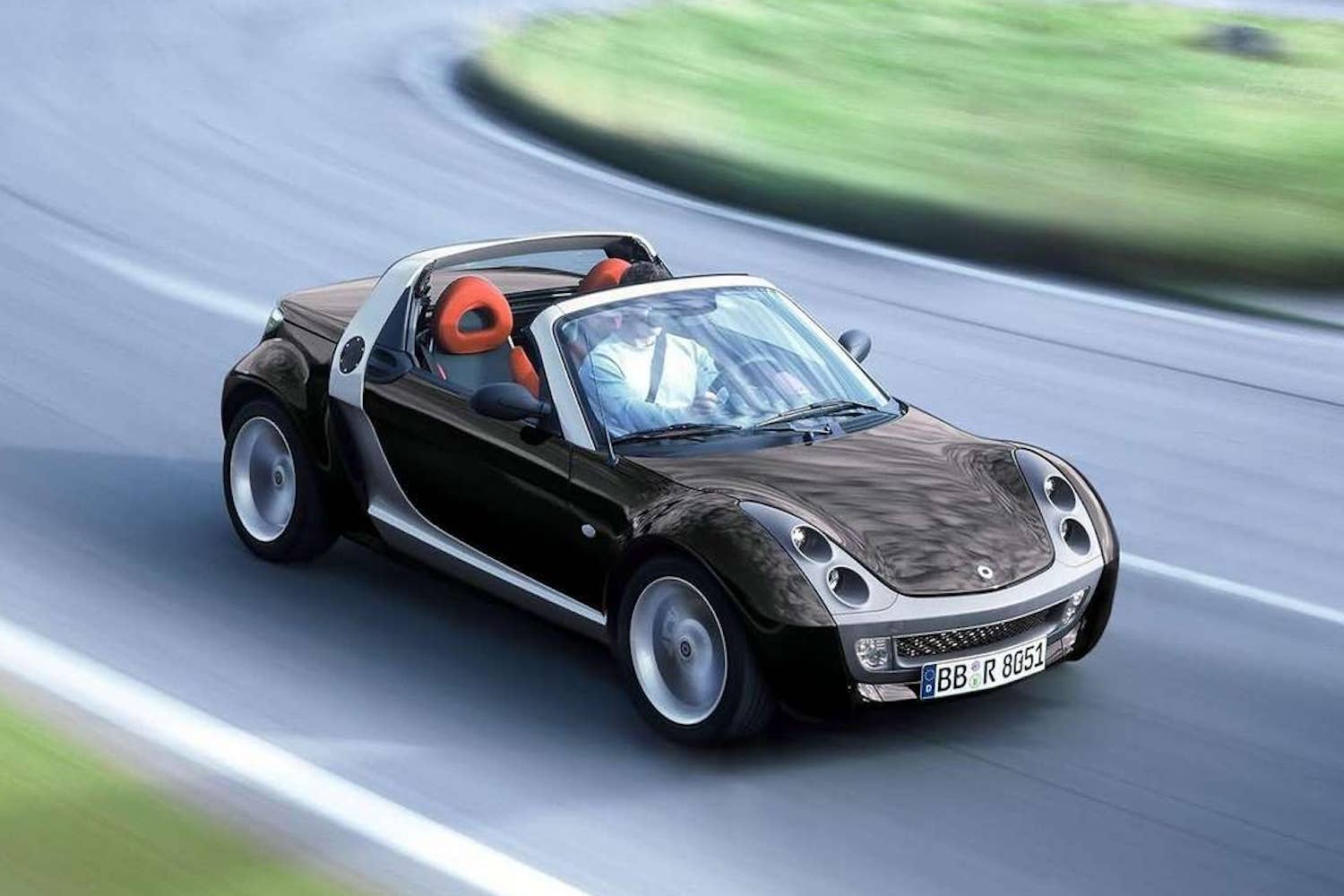 2003 Smart Roadster front quarter on-road