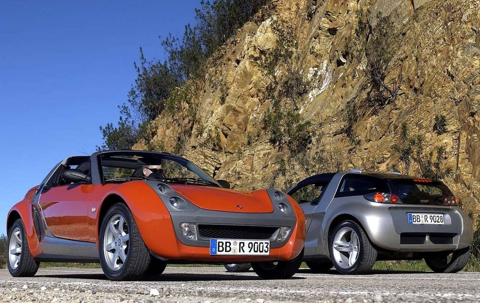 2003 Smart Roadster front and rear static