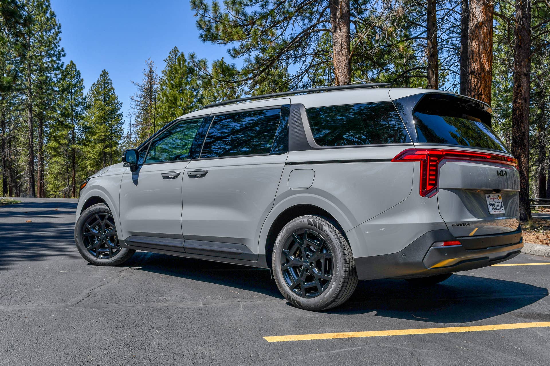 The rear end of the 2025 Kia Carnival SX Prestige