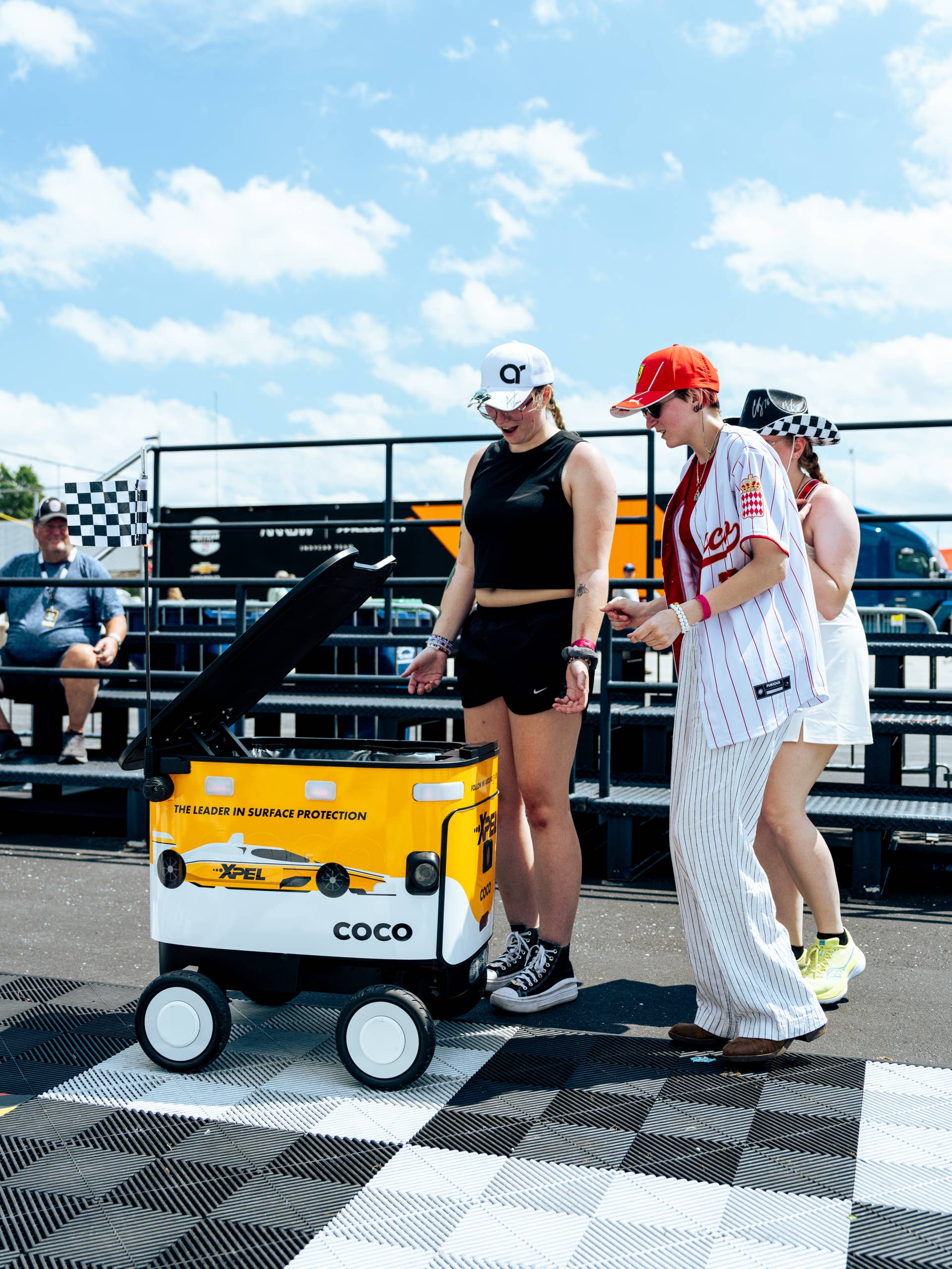 ロボット coco How Autonomous Robots Put a New Spin on the XPEL Indycar Race