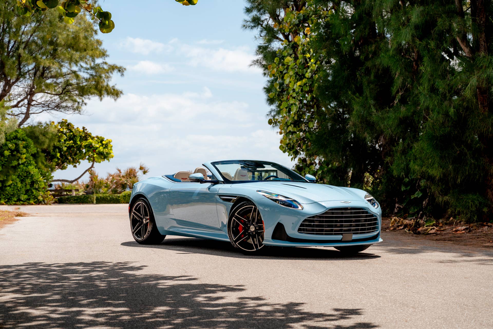 Aston Martin DB12 Palm Beach Edition