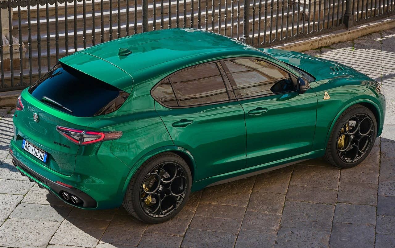 Alfa Romeo's Super SUV Is Now Cheaper Than a Brand-New BMW X3 - Autoblog