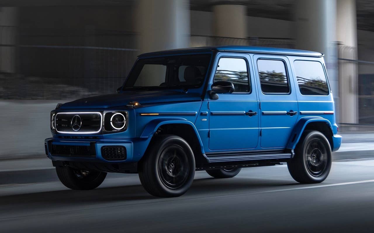 2025 Mercedes-Benz G580 with EQ Technology front quarter dark