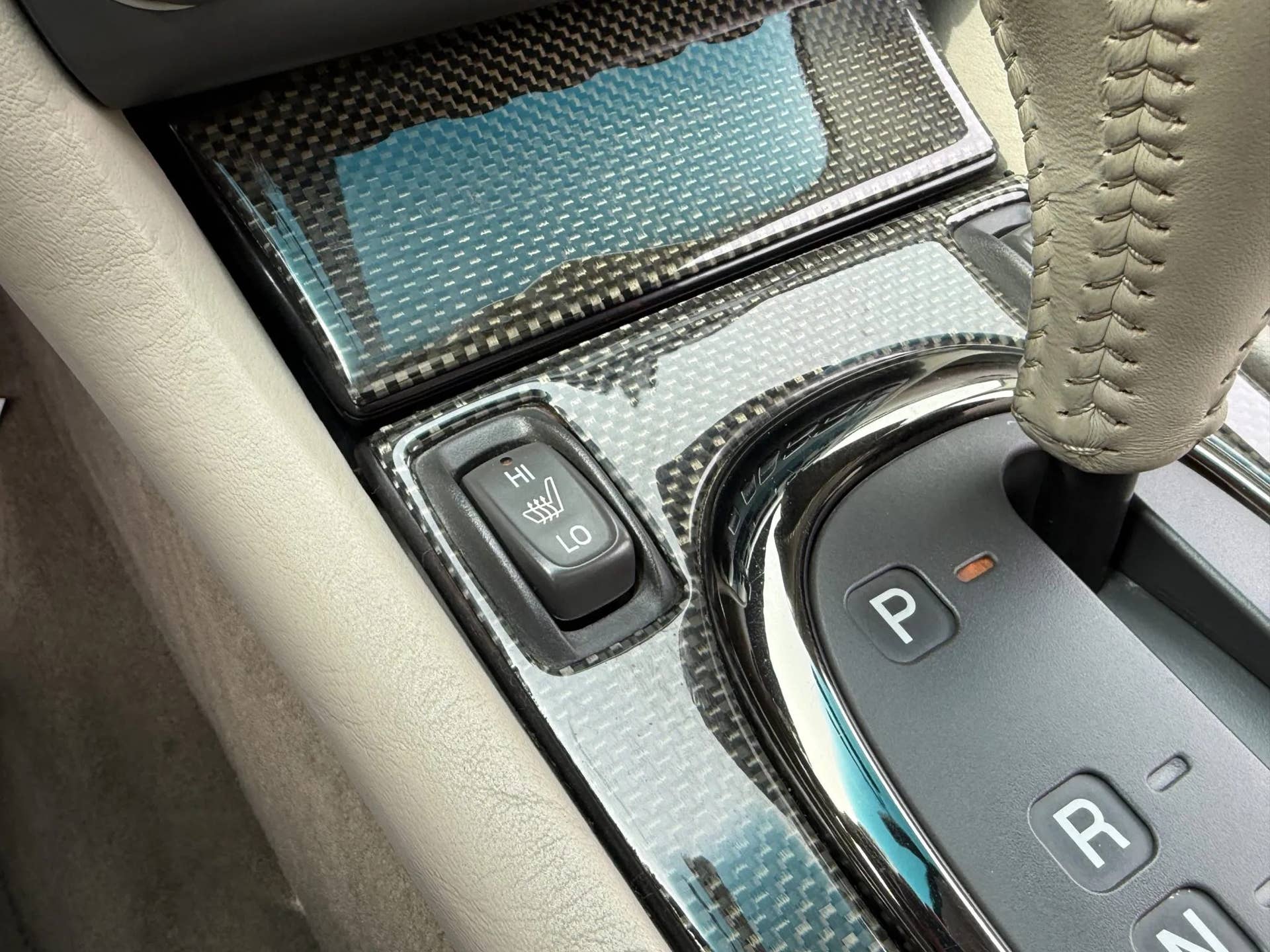 1999 Cadillac EldoRODo Concept Beige Interior Carbon Console Trim