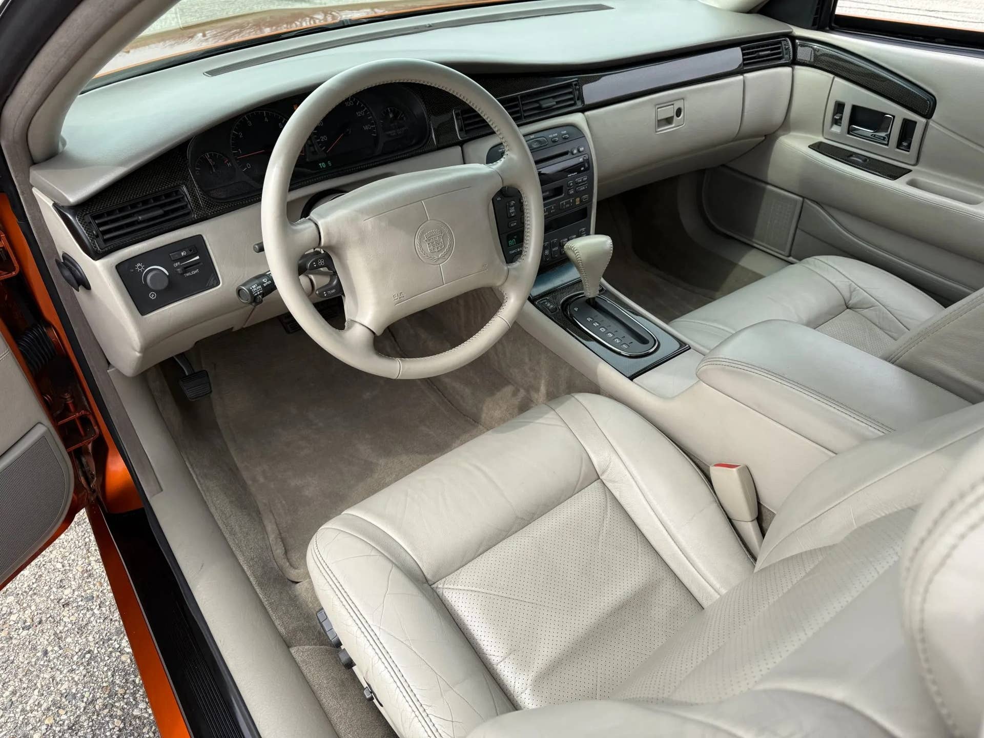 1999 Cadillac EldoRODo Concept Beige Interior Dashboard