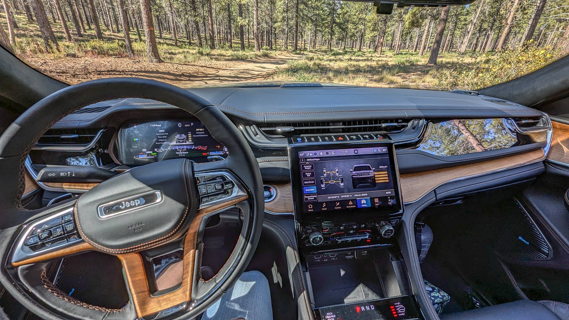 The 2025 Jeep Grand Cherokee 4xe off-road