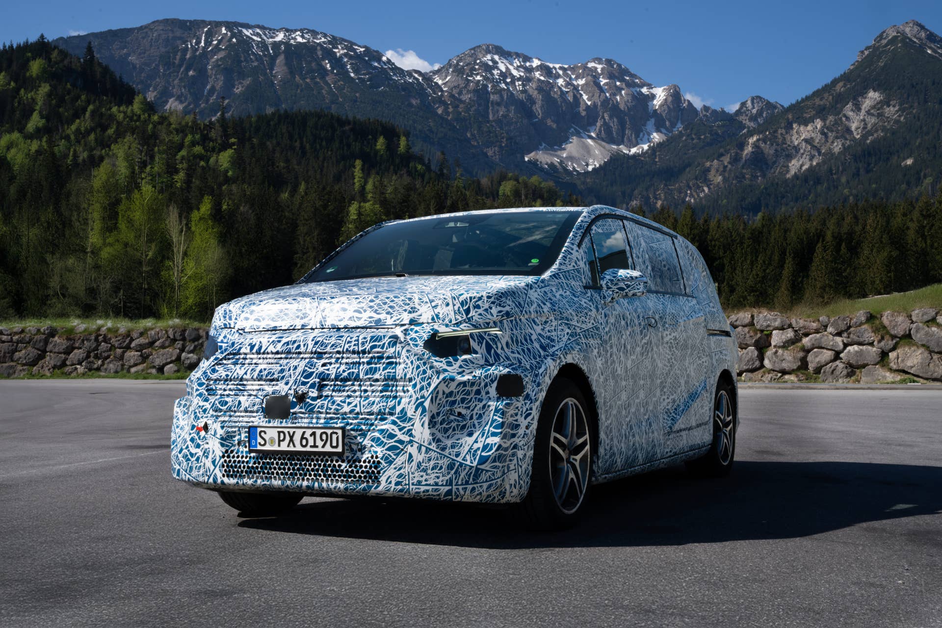 Mercedes-Benz VLE Development Drive Stuttgart-Rome