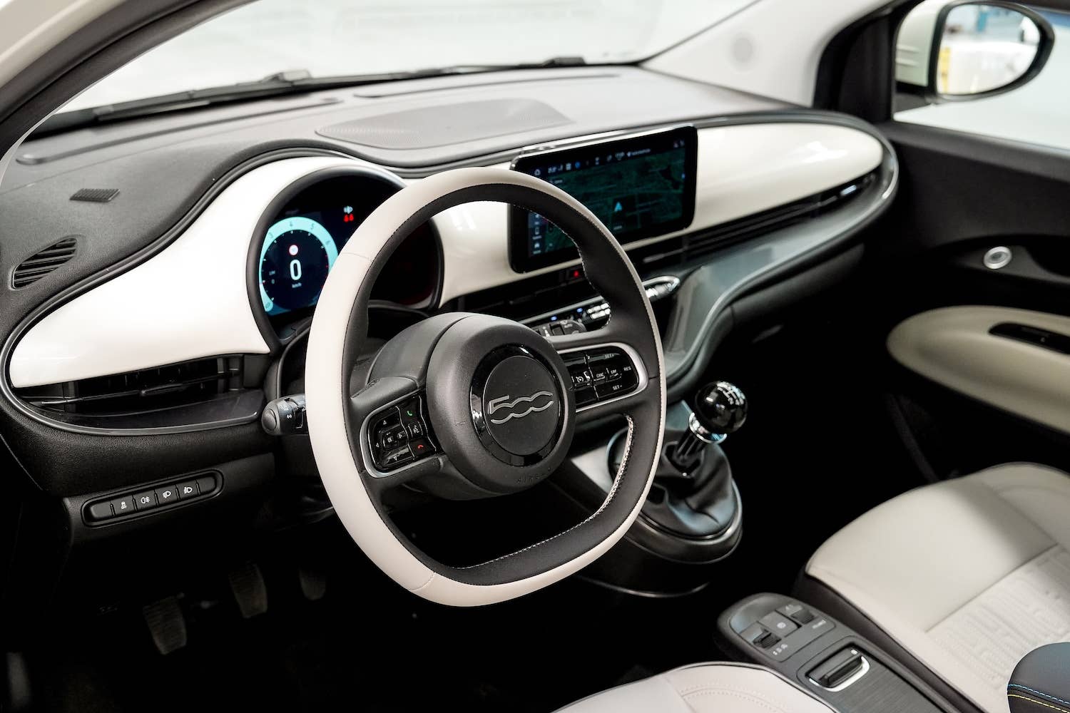 New Fiat 500 Hybrid white interior
