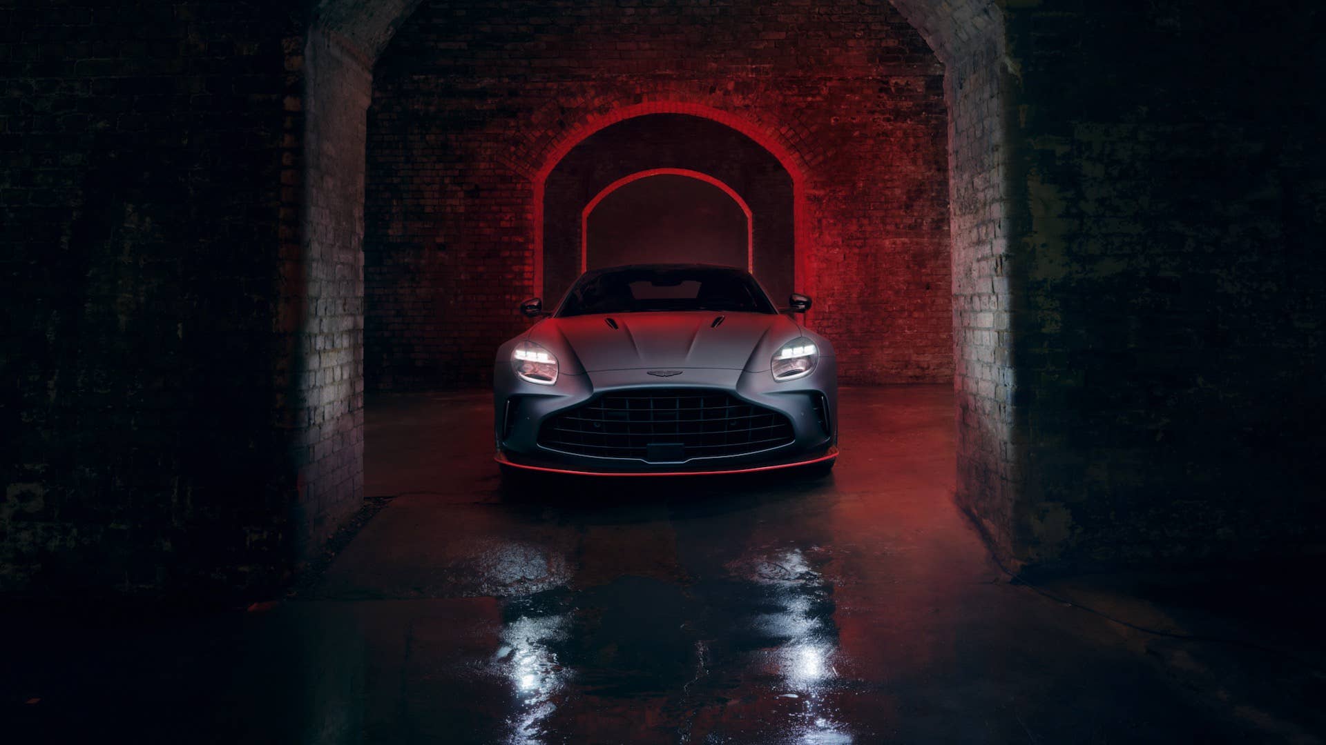 Aston Martin Vantage S