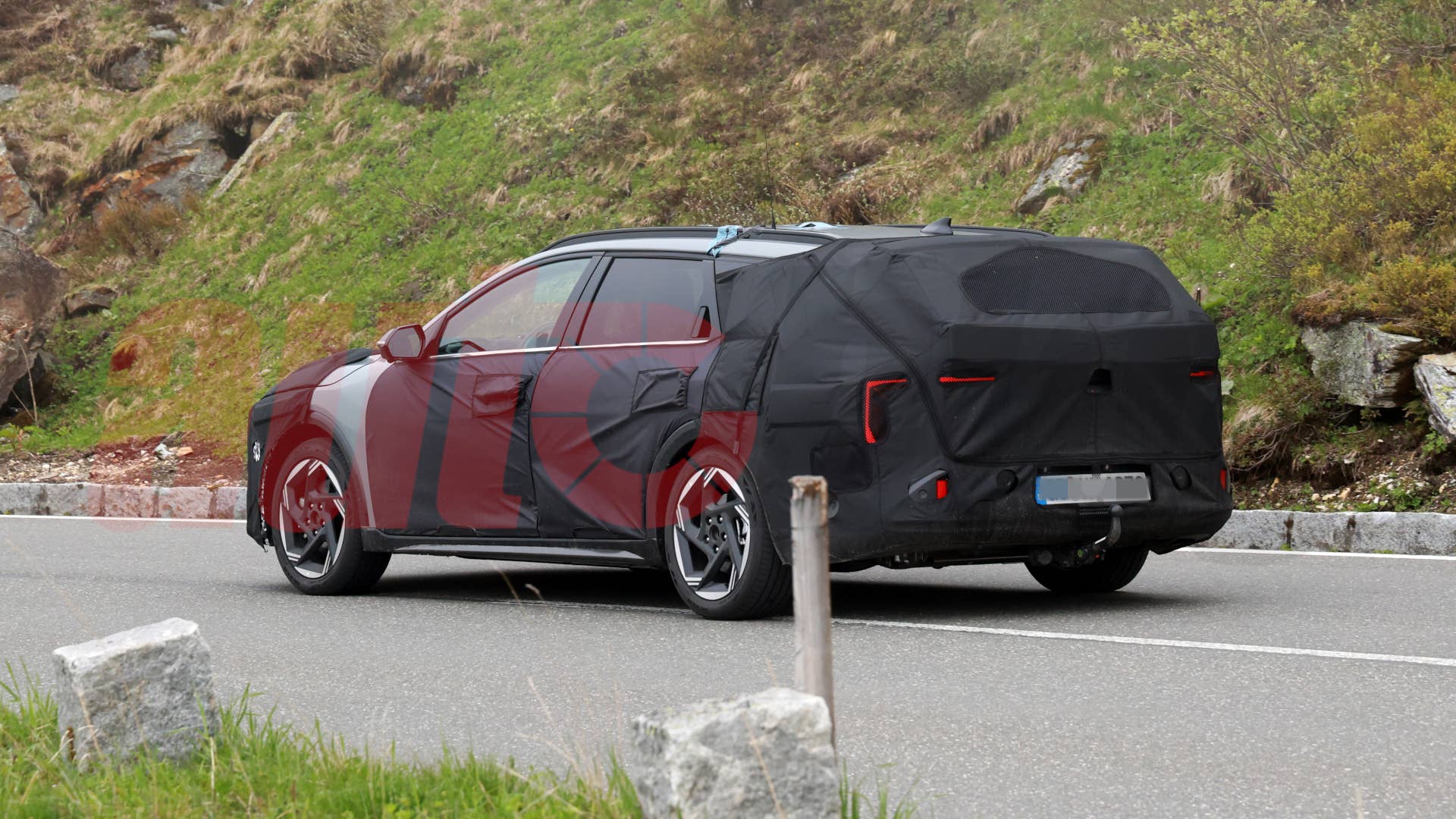 2026 Kia K4 Wagon spy shot