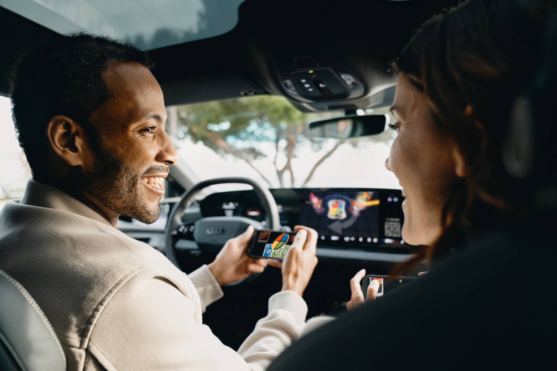 A game from the AirConsole gaming platform runs on the touch display in an Audi.