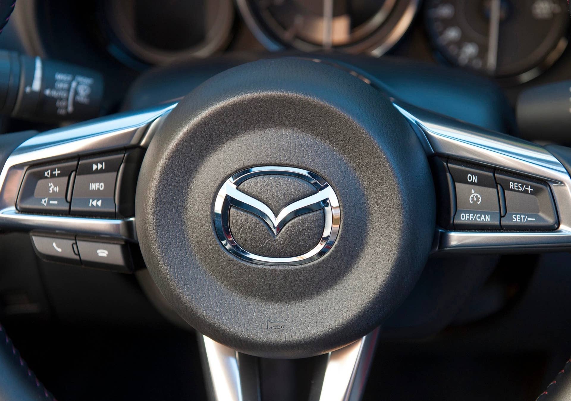 2016 Mazda MX-5 Miata steering wheel