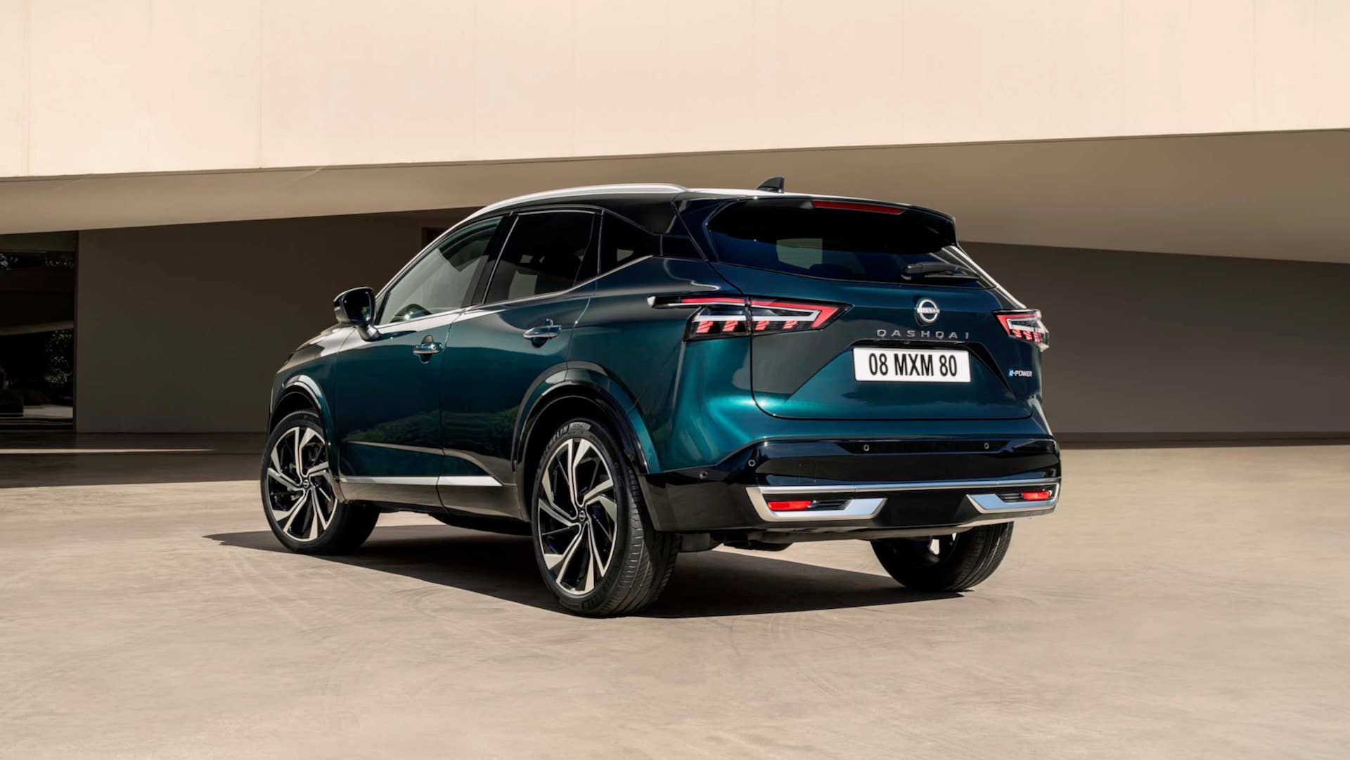 Nissan Qashqai e-Power rear quarter view.