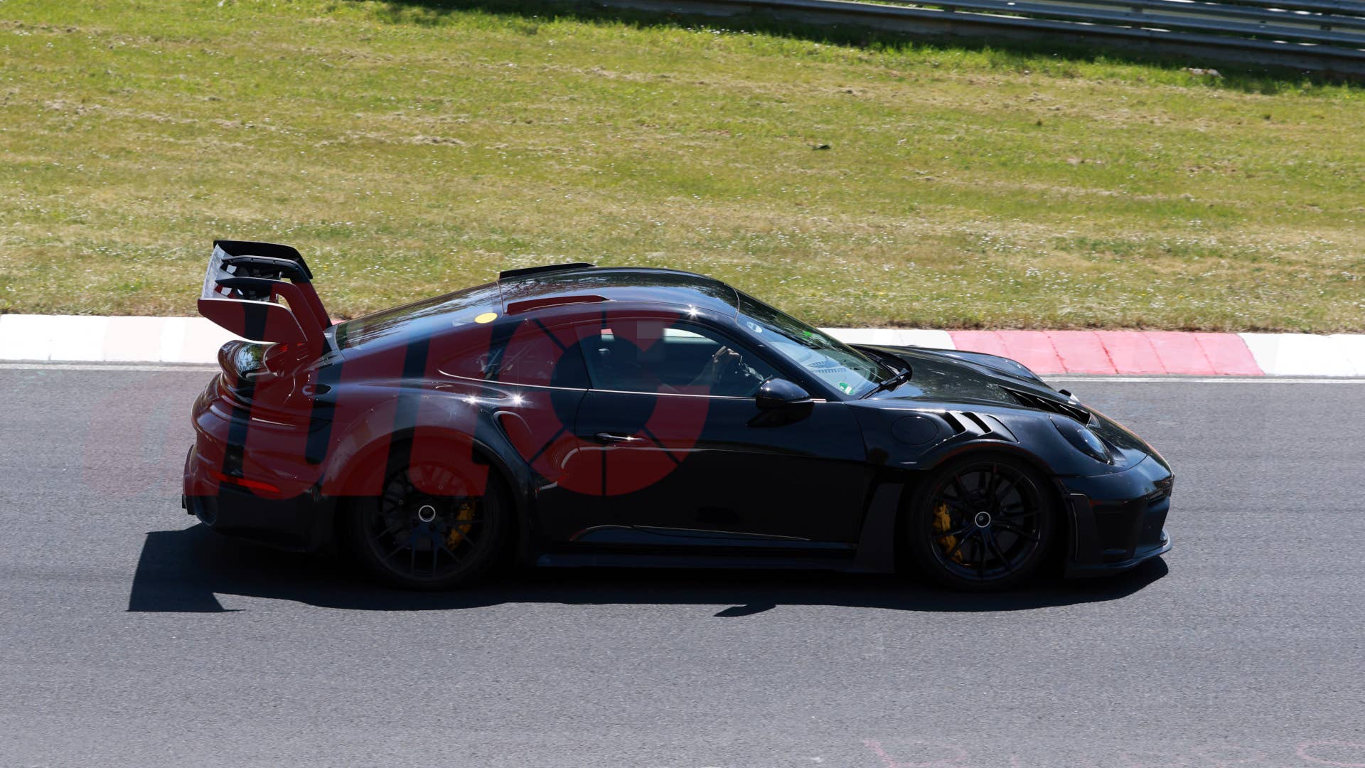 992 Porsche 911 GT2 RS spy shot