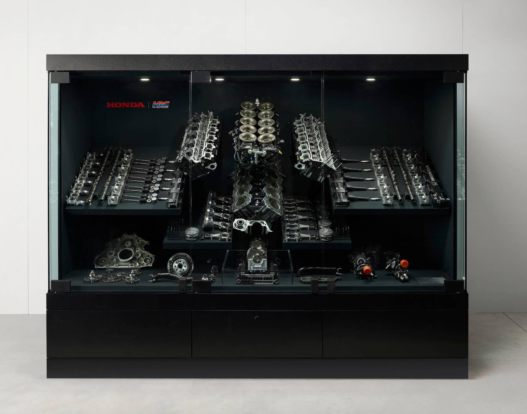 Ayrton Senna's final Honda F1 V10 engine is up for grabs - Autoblog