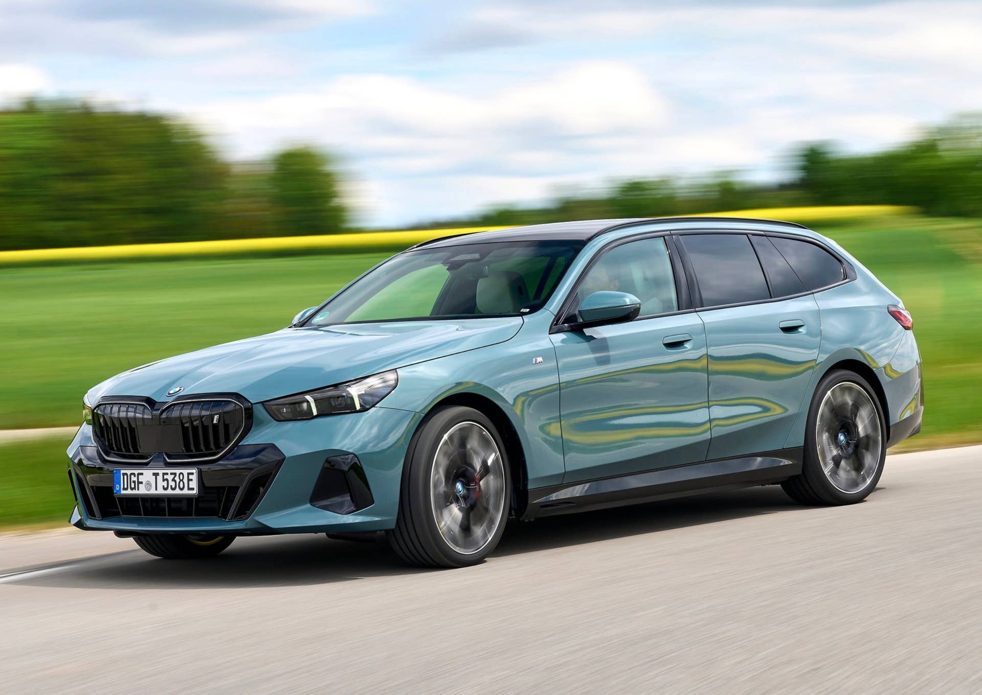 2025 BMW i5 Touring