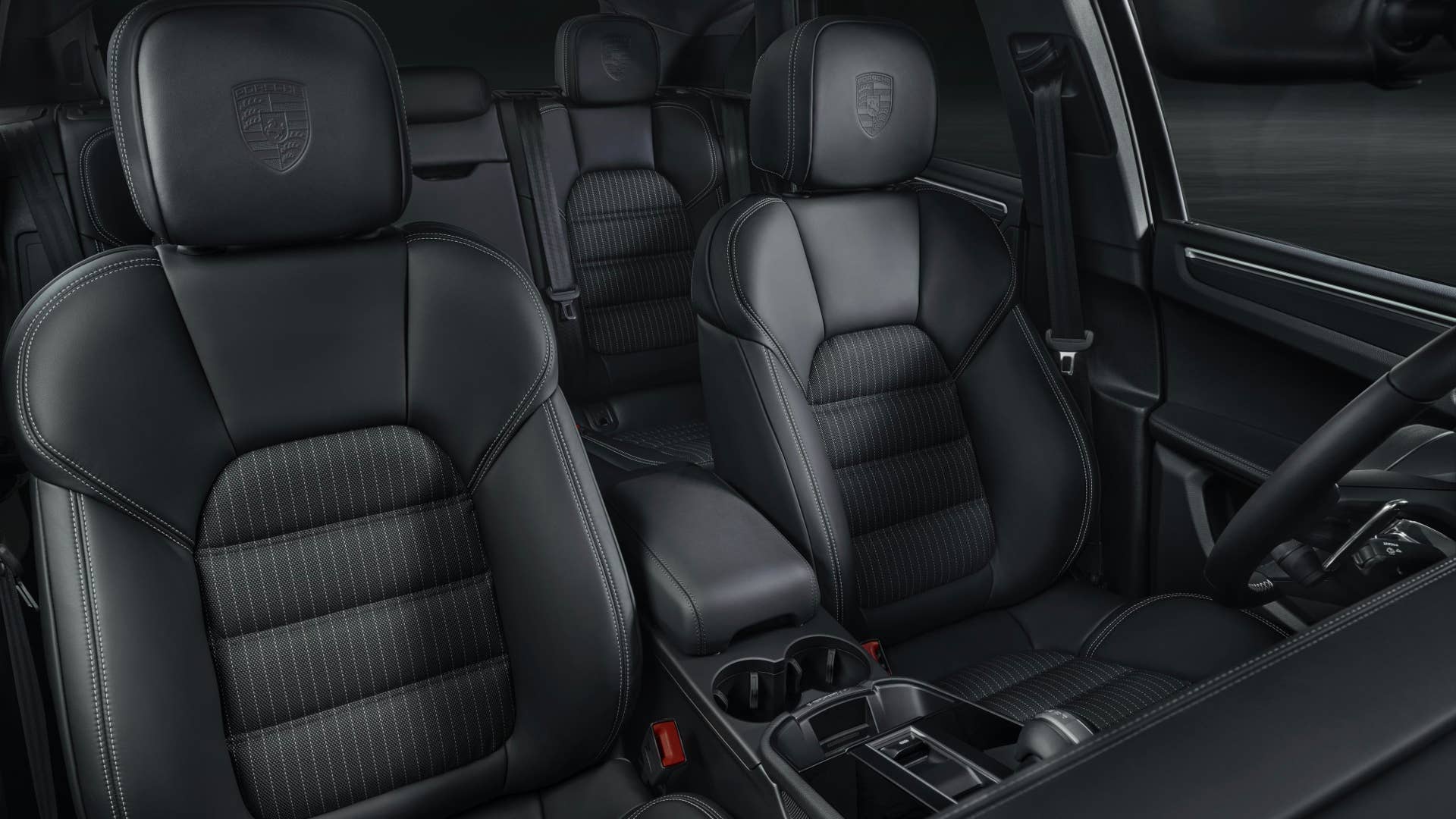 2025 Porsche Macan T