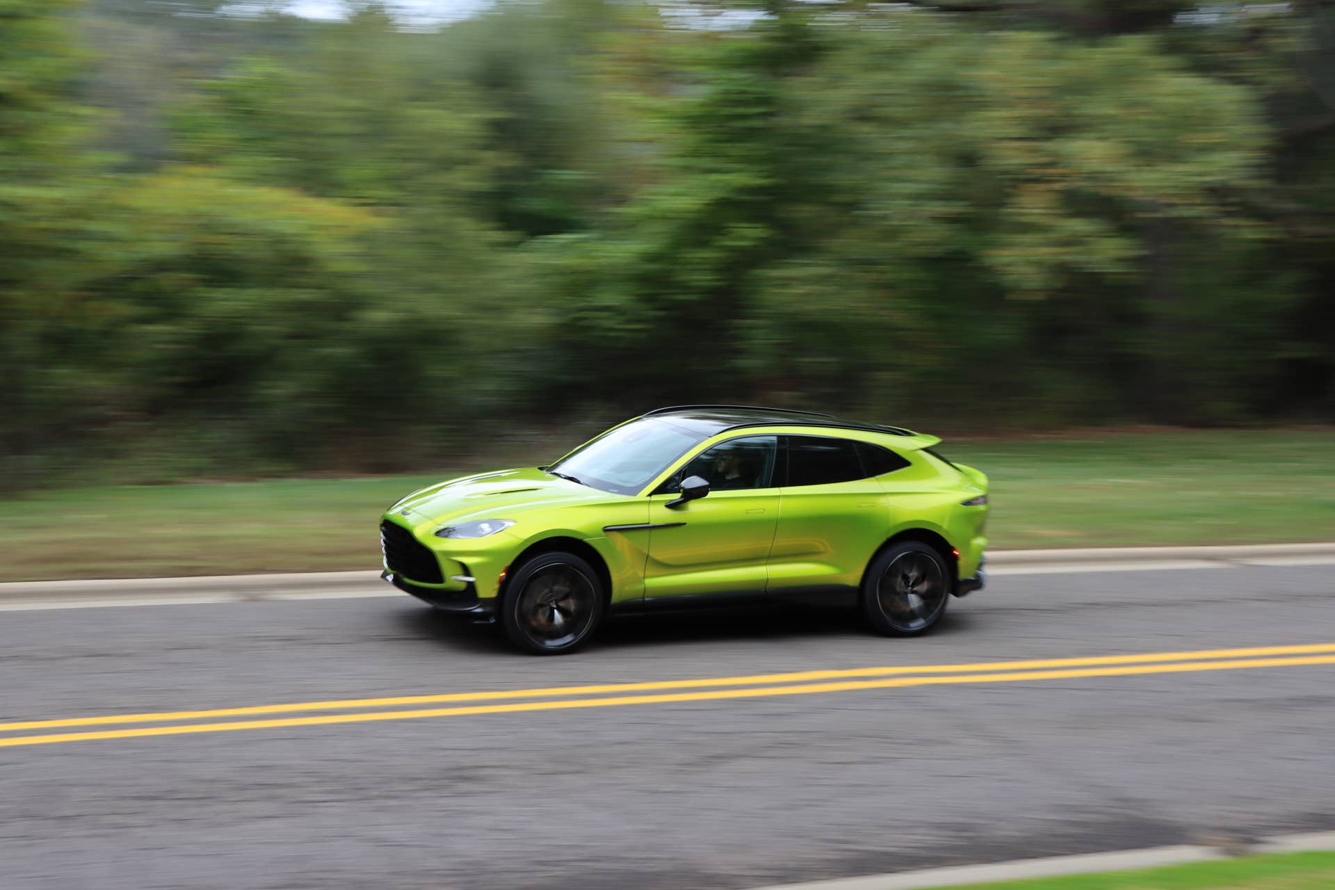 2025 Aston Martin DBX 707