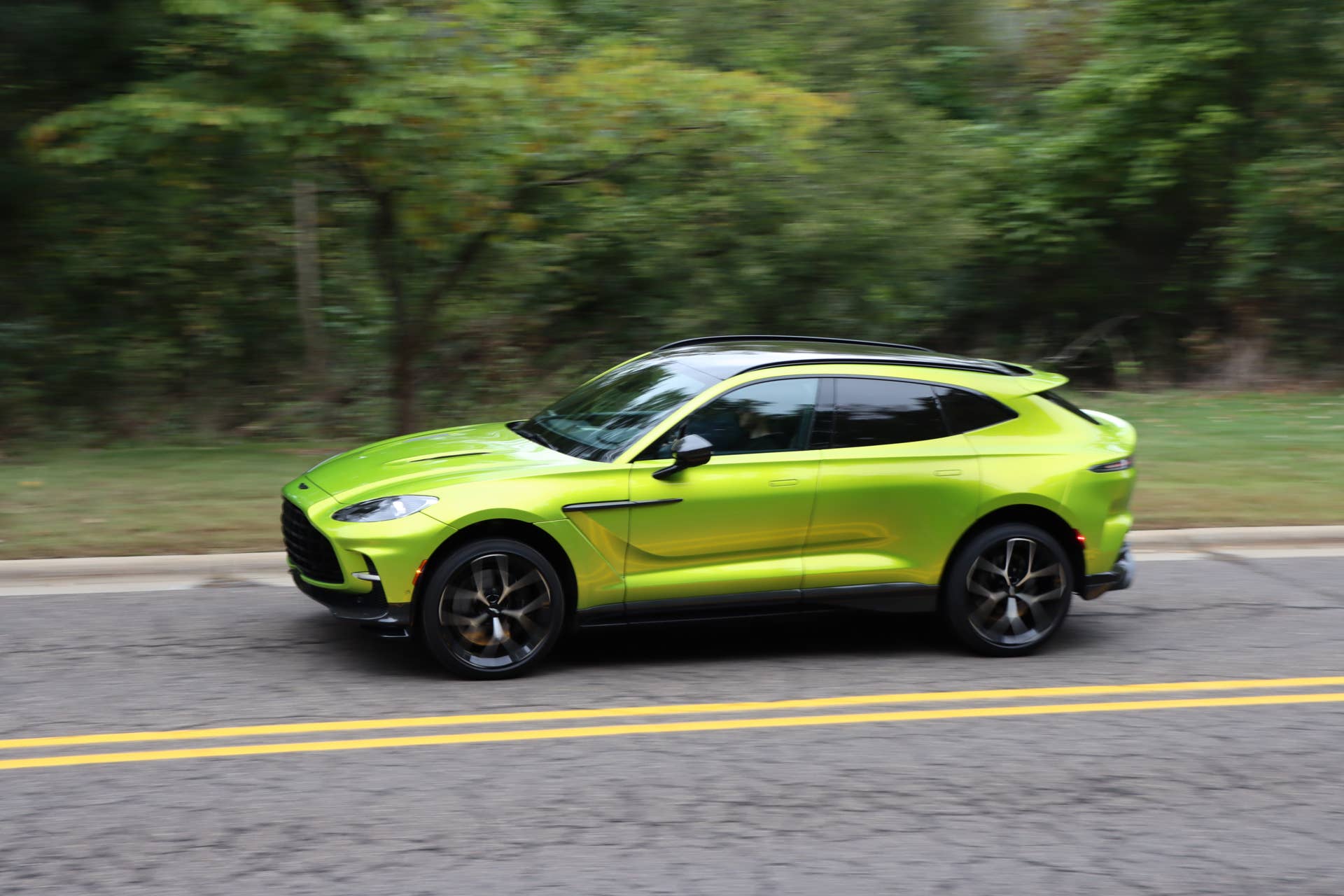 2025 Aston Martin DBX 707