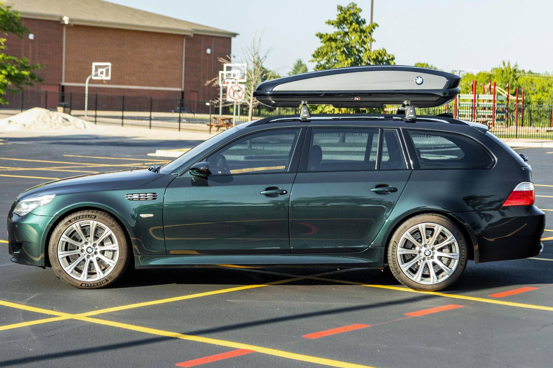 535Xi-based E61 BMW M5 Touring