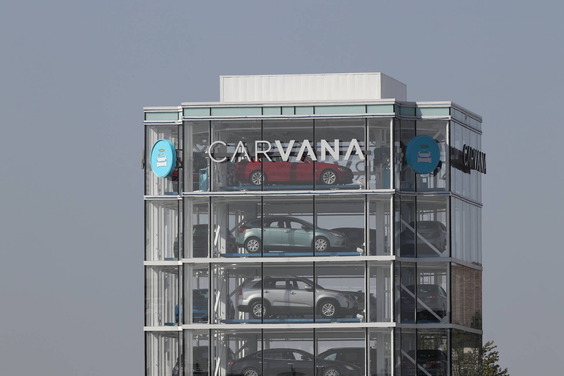Carvana used car vending machine, Indianapolis